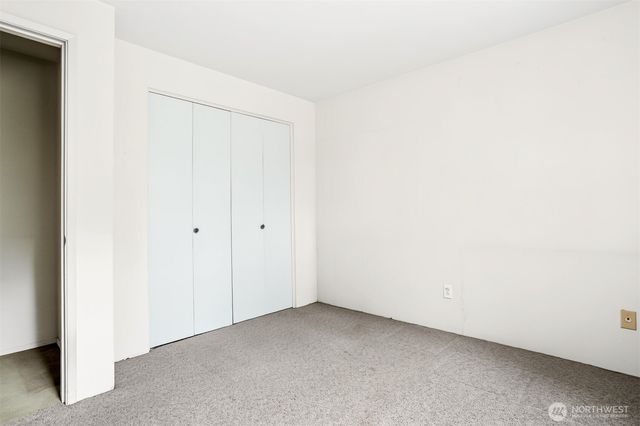 5210 NE 190th Street, Lake Forest Park, WA 98155