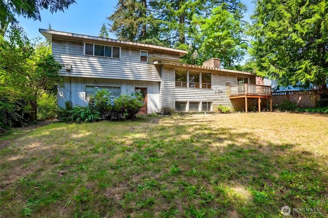5210 NE 190th Street, Lake Forest Park, WA 98155