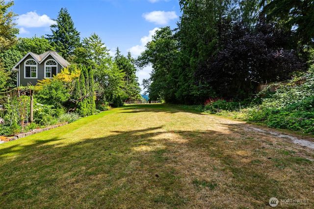 5210 NE 190th Street, Lake Forest Park, WA 98155