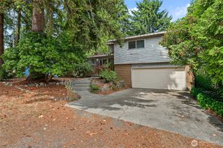 5210 NE 190th Street, Lake Forest Park, WA 98155