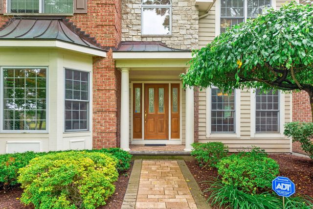 1804 Black Oak Drive, Mchenry, IL 60050