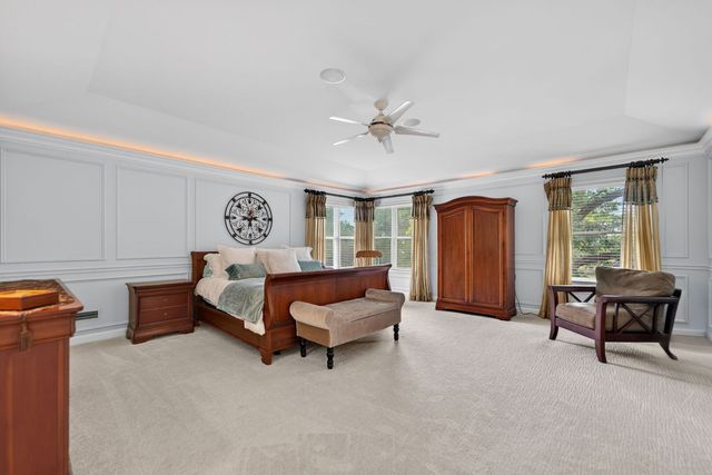 1804 Black Oak Drive, Mchenry, IL 60050