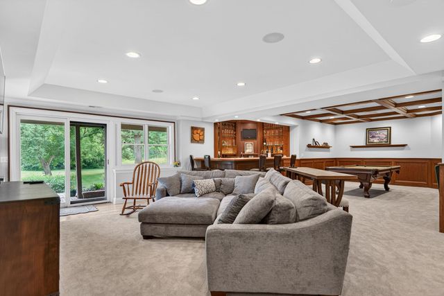 1804 Black Oak Drive, Mchenry, IL 60050