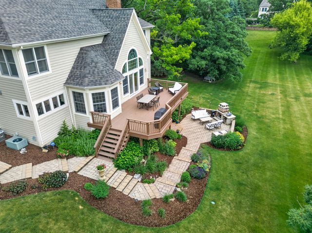 1804 Black Oak Drive, Mchenry, IL 60050