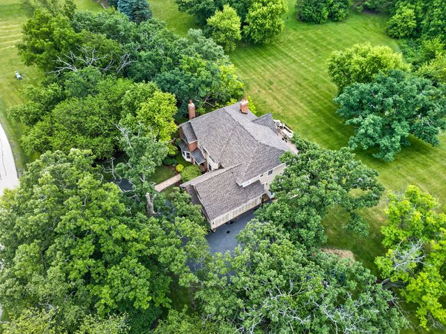 1804 Black Oak Drive, Mchenry, IL 60050