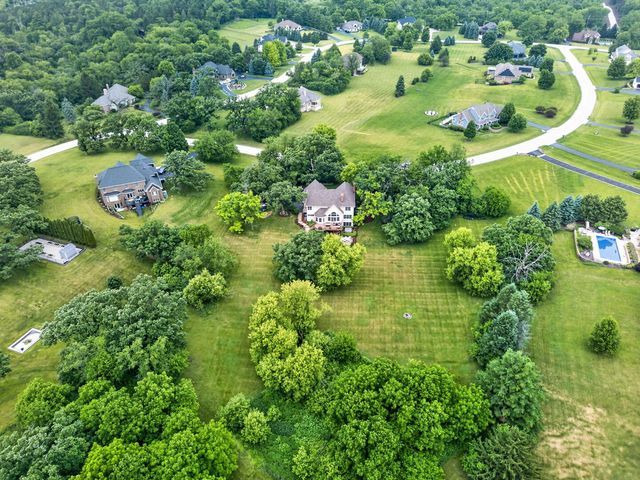 1804 Black Oak Drive, Mchenry, IL 60050