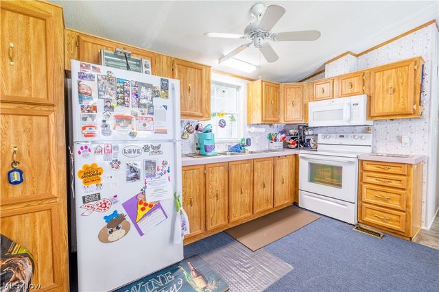 4 Sunrise Boulevard, Olmsted Twp, OH 44138