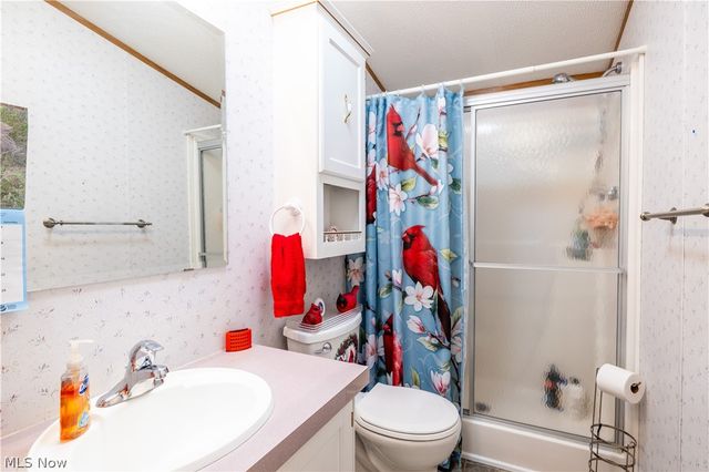 4 Sunrise Boulevard, Olmsted Twp, OH 44138