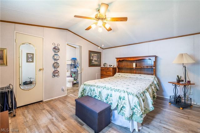 4 Sunrise Boulevard, Olmsted Twp, OH 44138