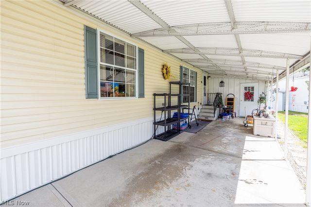 4 Sunrise Boulevard, Olmsted Twp, OH 44138
