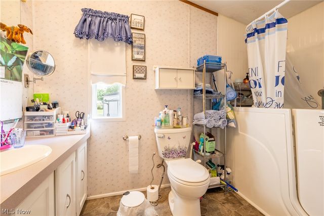 4 Sunrise Boulevard, Olmsted Twp, OH 44138