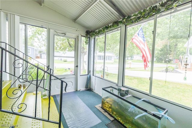 4 Sunrise Boulevard, Olmsted Twp, OH 44138
