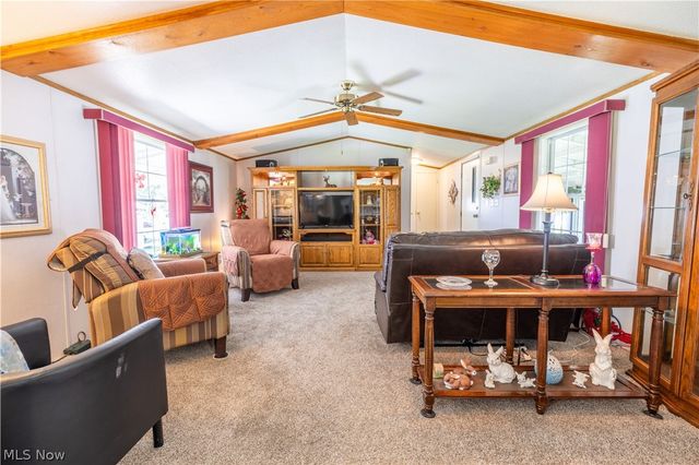 4 Sunrise Boulevard, Olmsted Twp, OH 44138