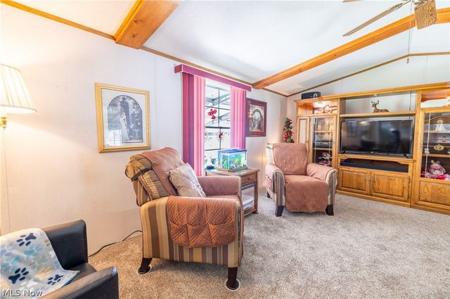 4 Sunrise Boulevard, Olmsted Twp, OH 44138