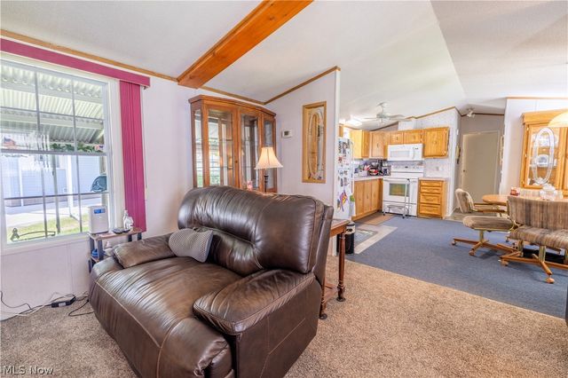 4 Sunrise Boulevard, Olmsted Twp, OH 44138