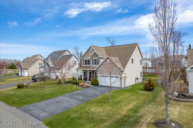 8 Michael Drive, Halfmoon, NY 12118
