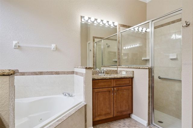 813 SUMMIT GREENS BOULEVARD, Clermont, FL 34711