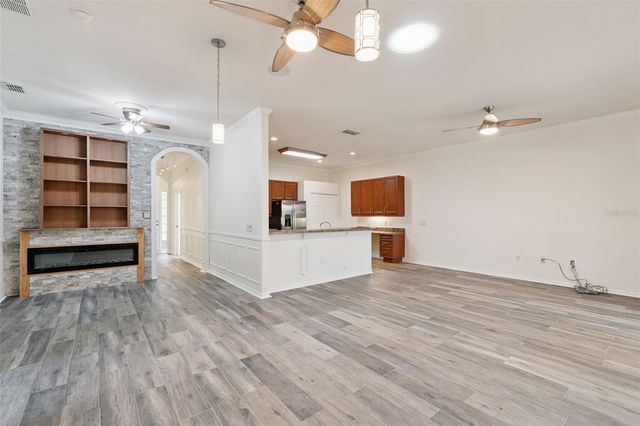 813 SUMMIT GREENS BOULEVARD, Clermont, FL 34711