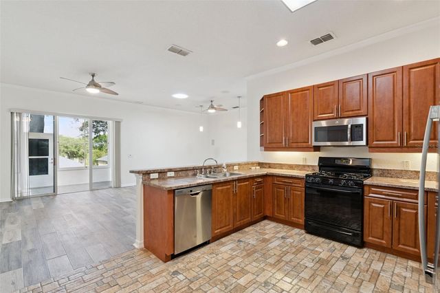 813 SUMMIT GREENS BOULEVARD, Clermont, FL 34711