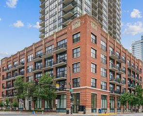210 S Desplaines Street 1409, Chicago, IL 60661