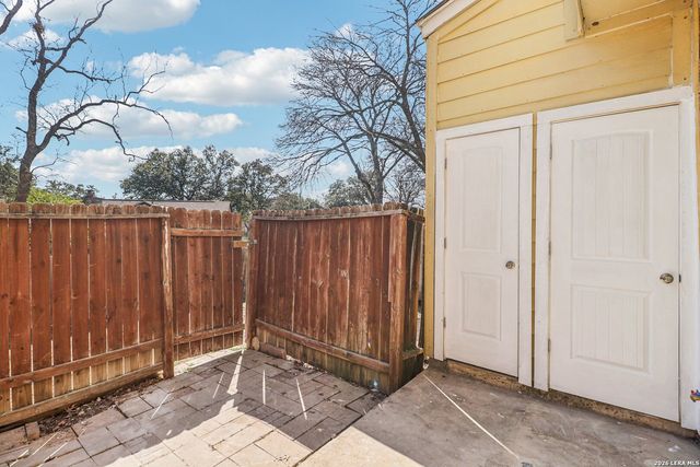 12222 Apricot, San Antonio, TX 78247