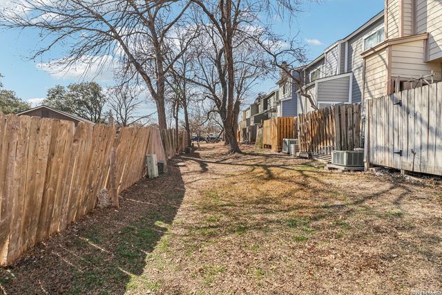 12222 Apricot, San Antonio, TX 78247