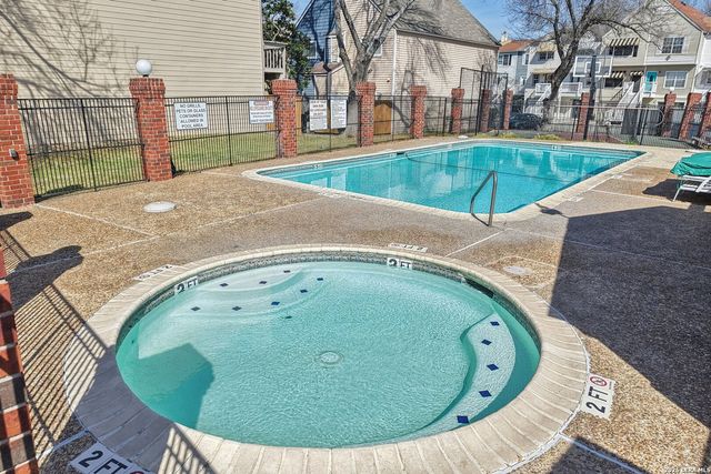 12222 Apricot, San Antonio, TX 78247