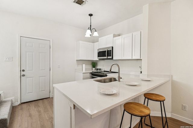 12222 Apricot, San Antonio, TX 78247