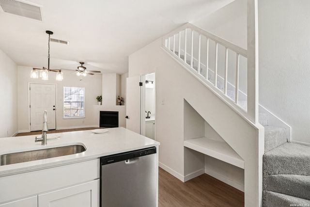 12222 Apricot, San Antonio, TX 78247