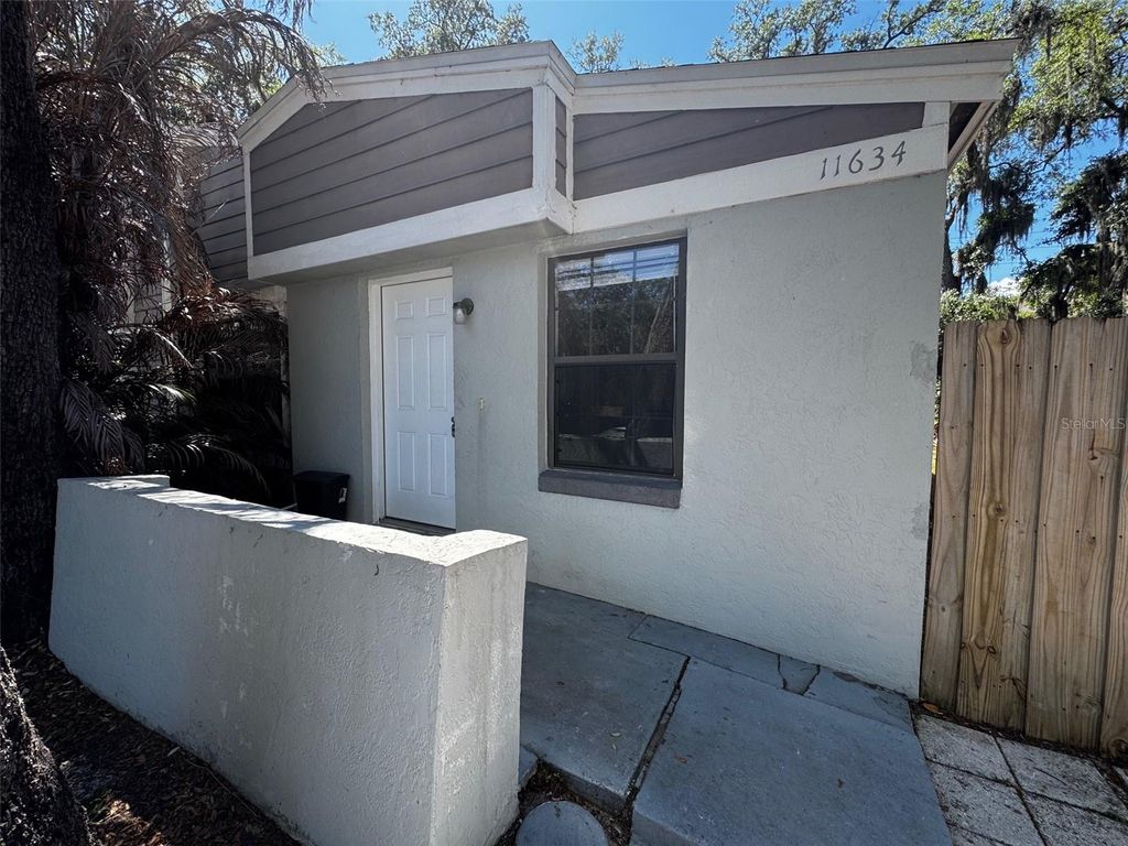Image 2 of property listing at 11634 SARITA COURT, Orlando, FL 32817
