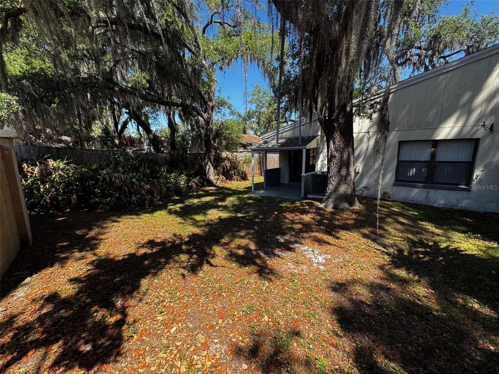 Image 17 of property listing at 11634 SARITA COURT, Orlando, FL 32817