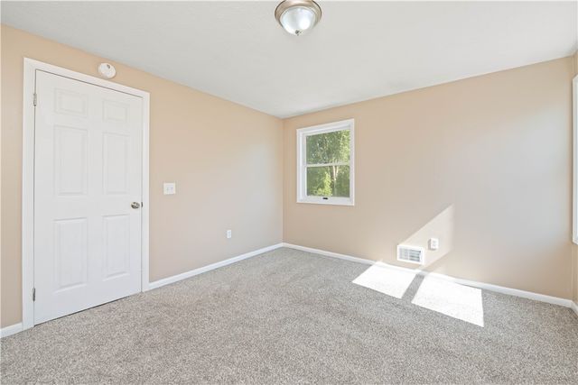 196 Buttonwood Drive, Greece, NY 14468
