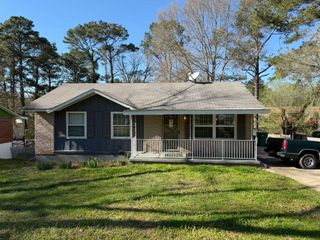 514 Clara Drive, Riverdale, GA 30274