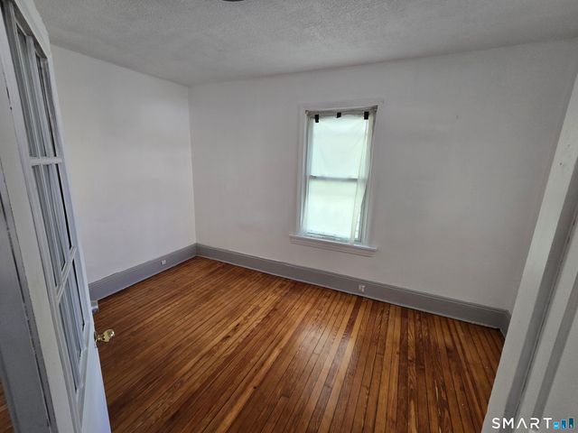 98 Cowles Street, Bridgeport, CT 06607
