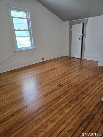 98 Cowles Street, Bridgeport, CT 06607