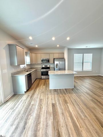 140 Randwick Lane, Greer, SC 29651