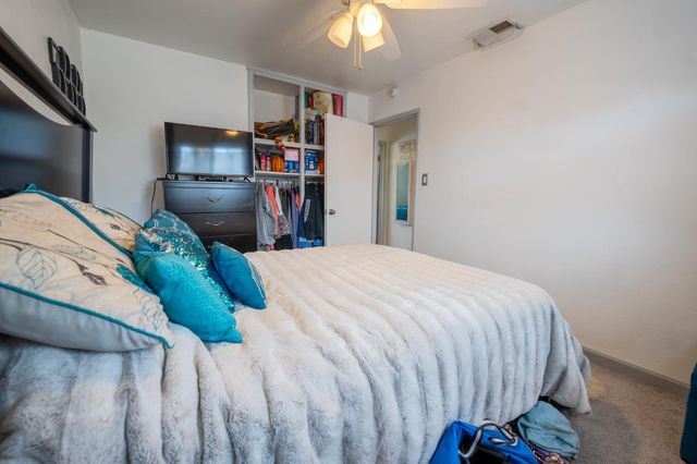 6241 San Martin St, North Highlands, CA 95660