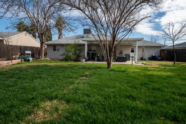 6241 San Martin St, North Highlands, CA 95660