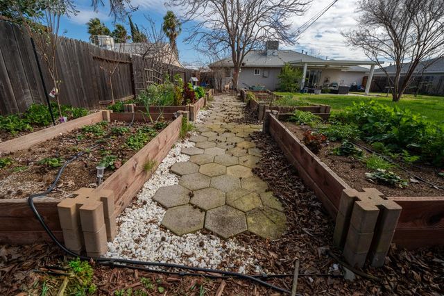 6241 San Martin St, North Highlands, CA 95660