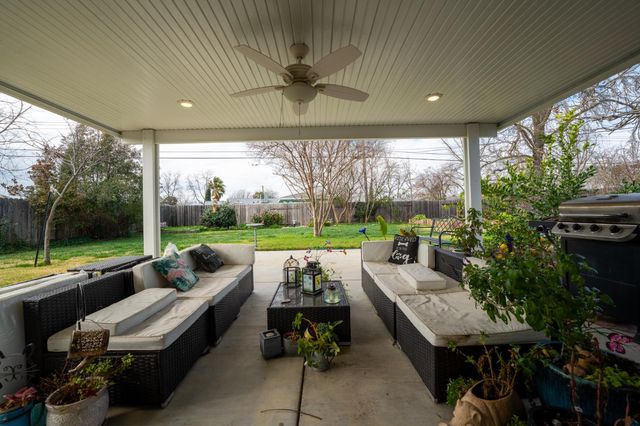 6241 San Martin St, North Highlands, CA 95660