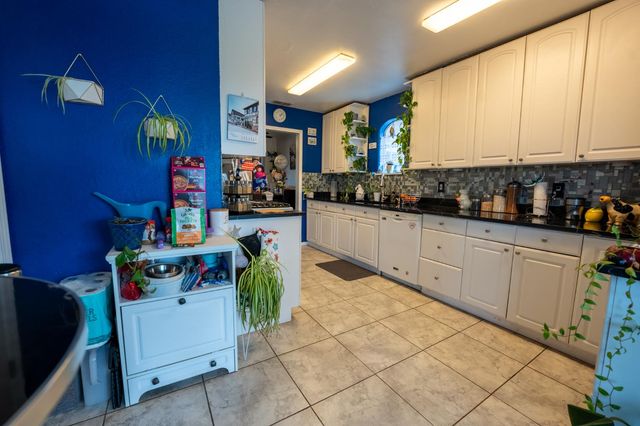 6241 San Martin St, North Highlands, CA 95660