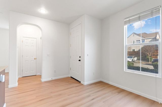 476 Navigator Dr, Lincoln, CA 95648