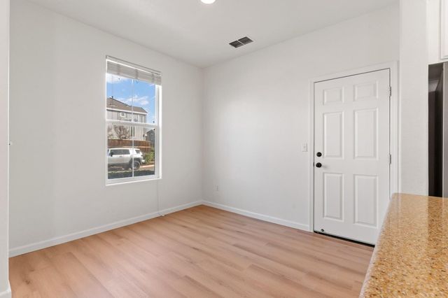 476 Navigator Dr, Lincoln, CA 95648