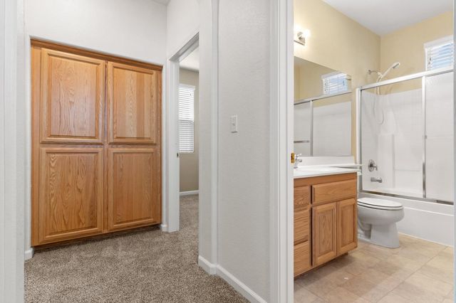 476 Navigator Dr, Lincoln, CA 95648