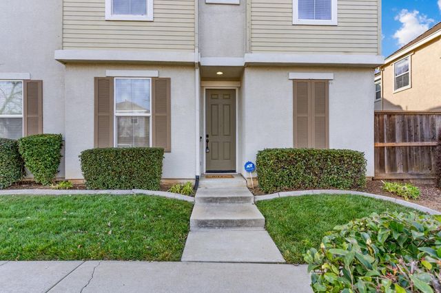 476 Navigator Dr, Lincoln, CA 95648