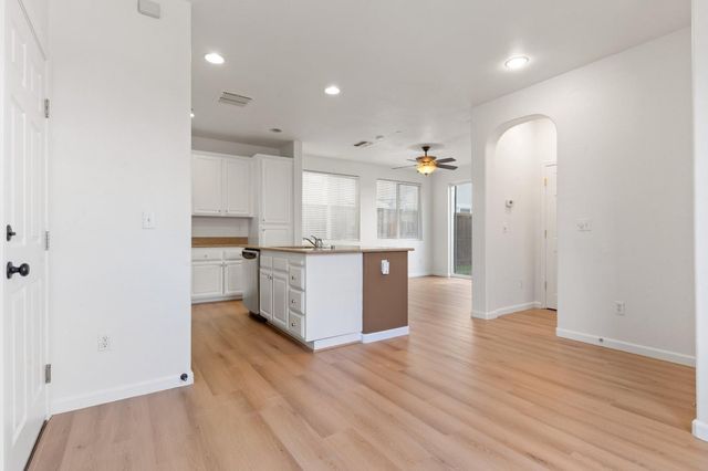 476 Navigator Dr, Lincoln, CA 95648