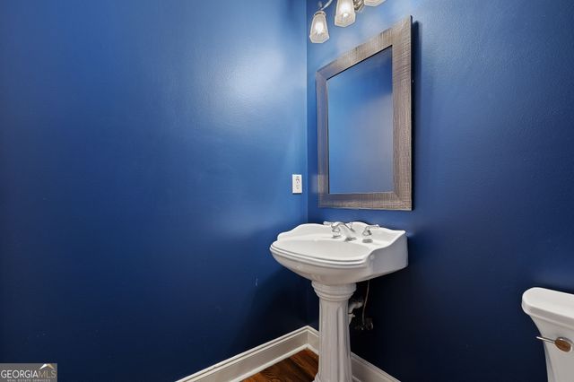 1121 Vinings Grove Way SE, Smyrna, GA 30082