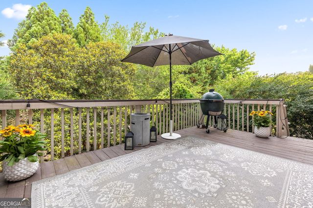 1121 Vinings Grove Way SE, Smyrna, GA 30082