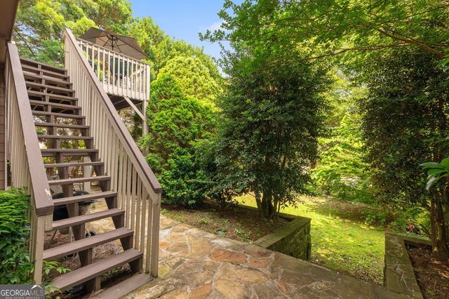 1121 Vinings Grove Way SE, Smyrna, GA 30082