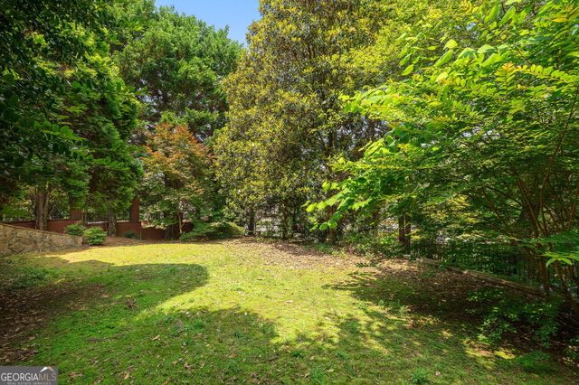 1121 Vinings Grove Way SE, Smyrna, GA 30082